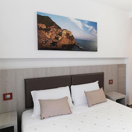 Eden Rooms 斯培西亚 外观 照片